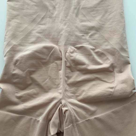 SPANX Oncore High-Waist Shaping Shorts in Light Nude - Picture 5 of 10